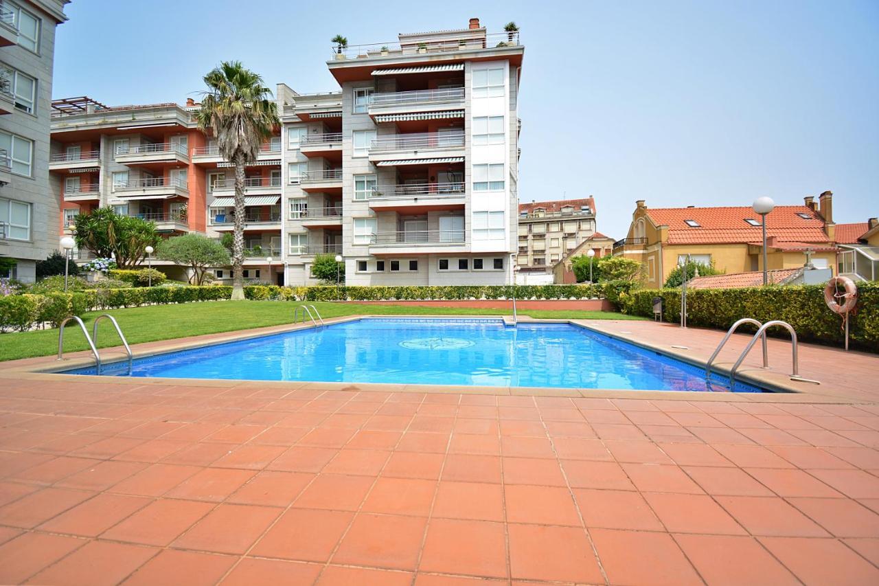 Galihost - Apartamento Con Piscina En El Centro De Sanxenxo Ngoại thất bức ảnh