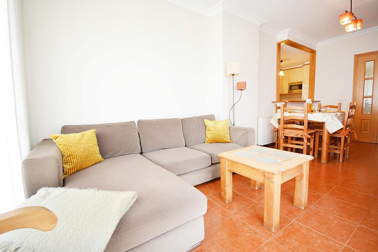 Galihost - Apartamento Con Piscina En El Centro De Sanxenxo Ngoại thất bức ảnh